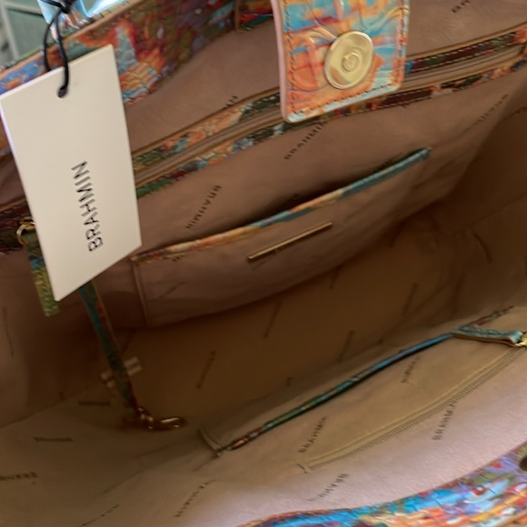 Brahmin Purse - Picture 10 of 15